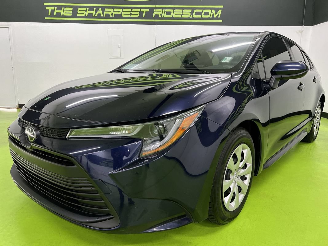 Used 2023 Toyota Corolla LE FWD image 5