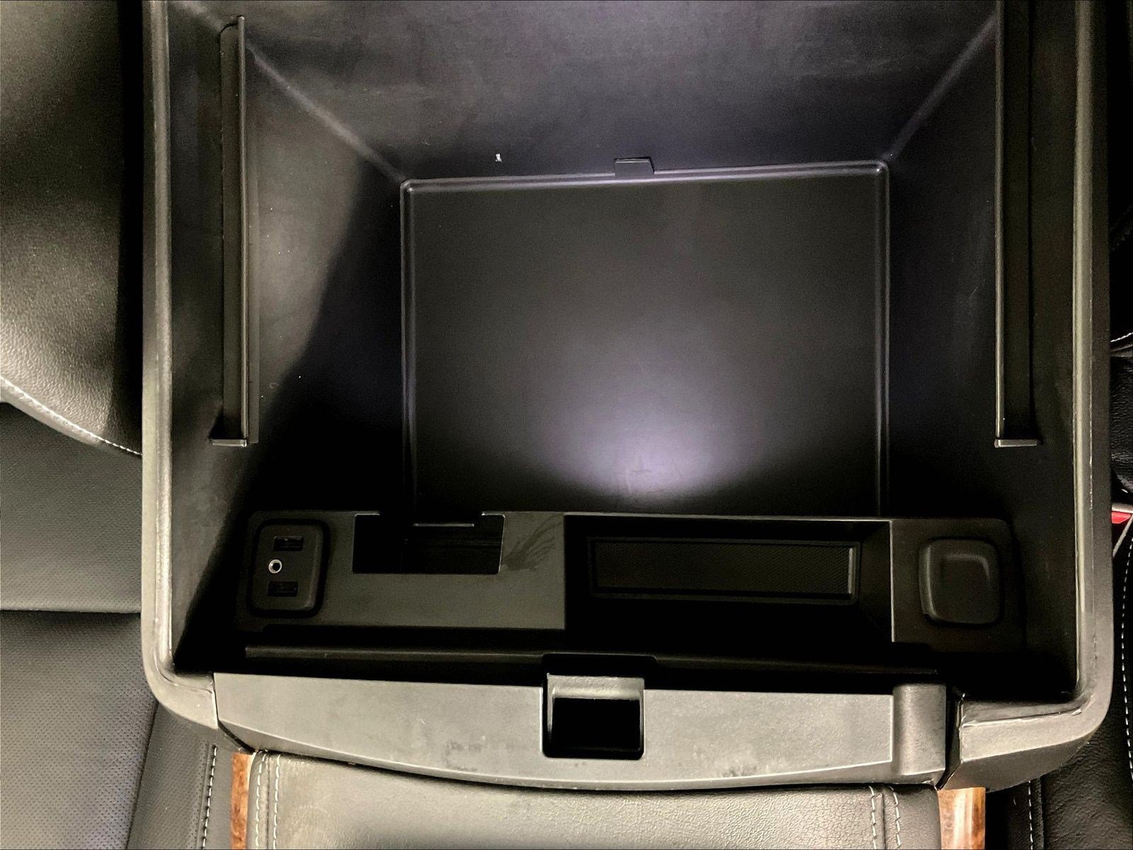 Used 2019 Chevrolet Tahoe Premier AWD/4WD image 16