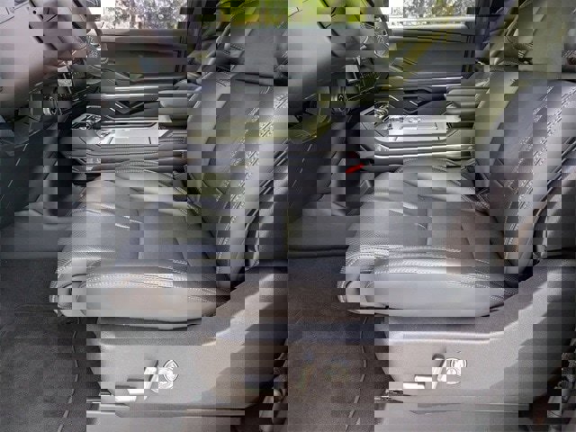 New 2025 Lincoln Navigator Reserve w/ Jet Appearance Package image 10