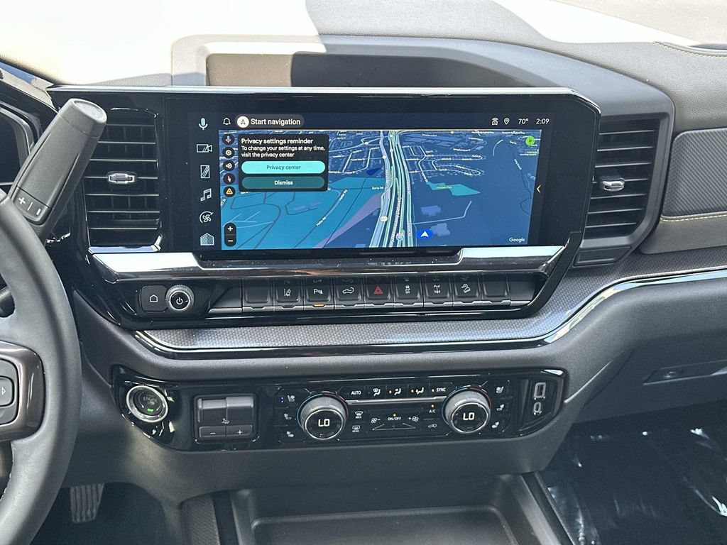 Used 2025 Chevrolet Silverado 2500 ZR2 w/ Technology Package AWD/4WD image 19