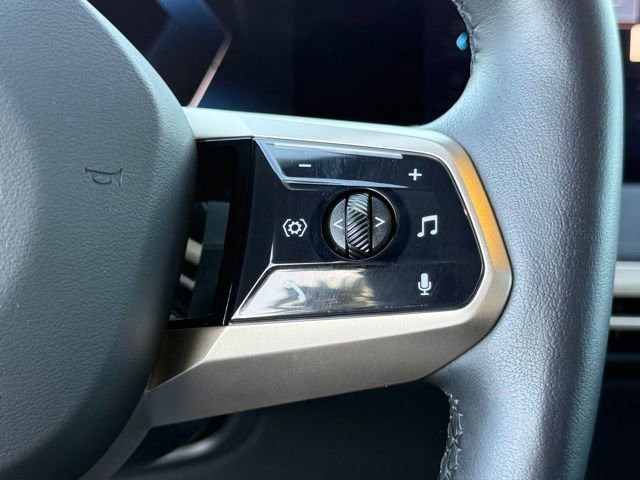 Used 2026 BMW iX xDrive60 image 26