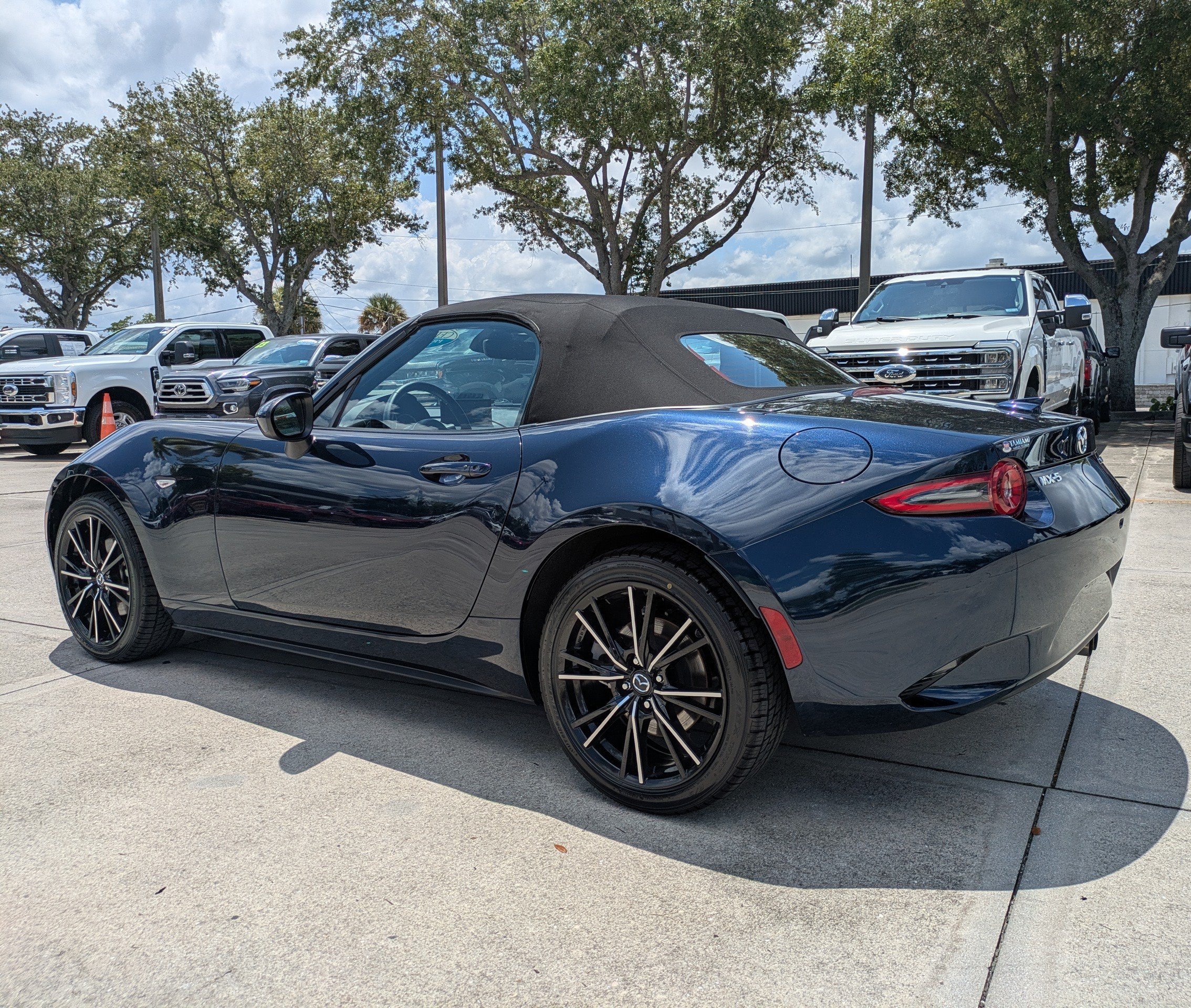 Used 2025 MAZDA MX-5 Miata Grand Touring w/ Weather Package RWD image 6