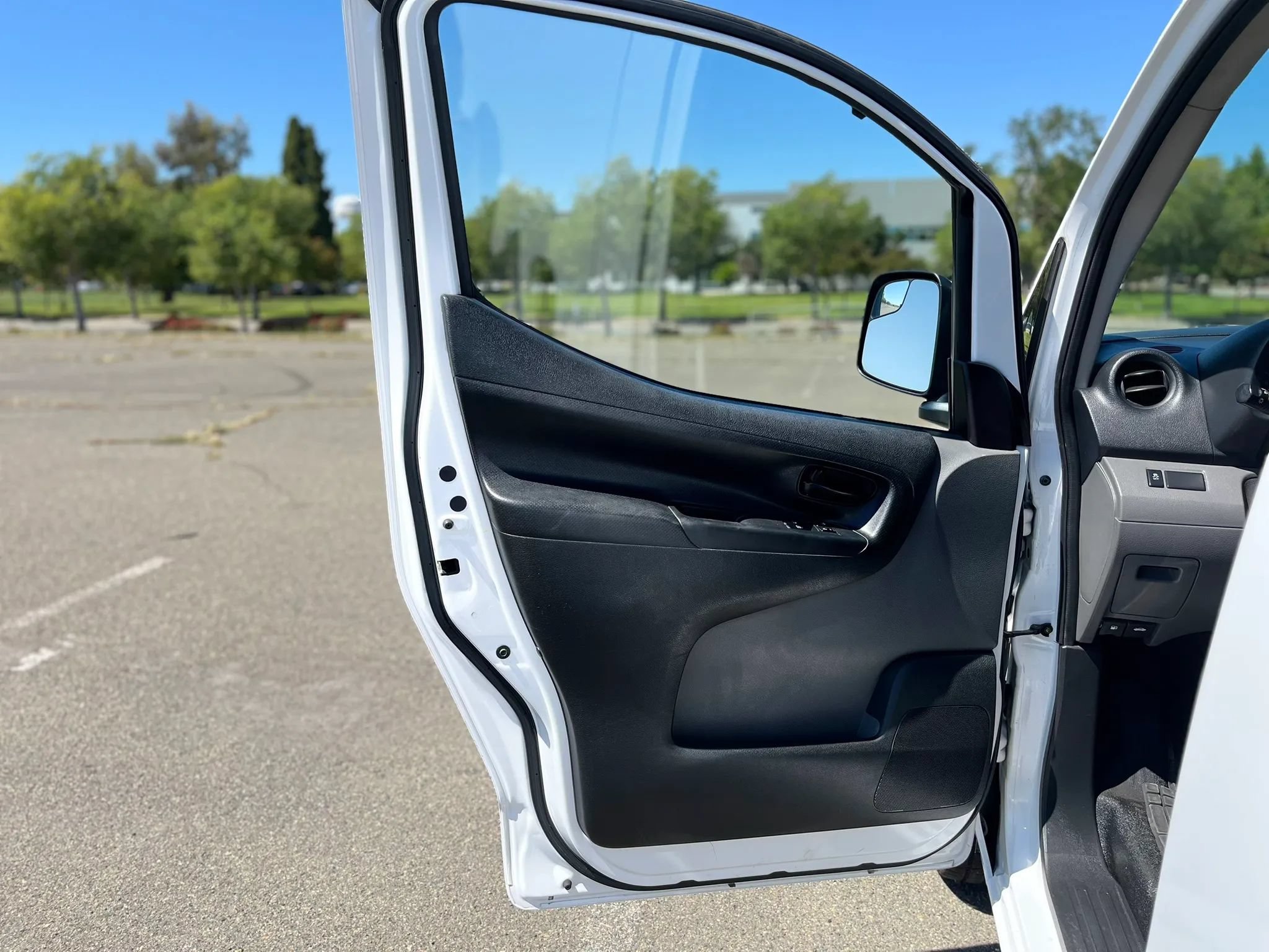 Used 2019 Nissan NV200 S w/ Back Door Glass Package FWD image 9