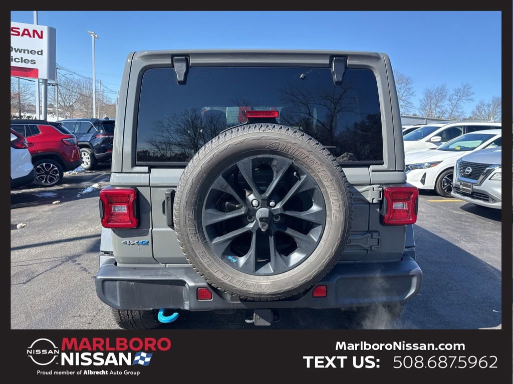 Used 2022 Jeep Wrangler Unlimited Sahara w/ Cold Weather Group image 6