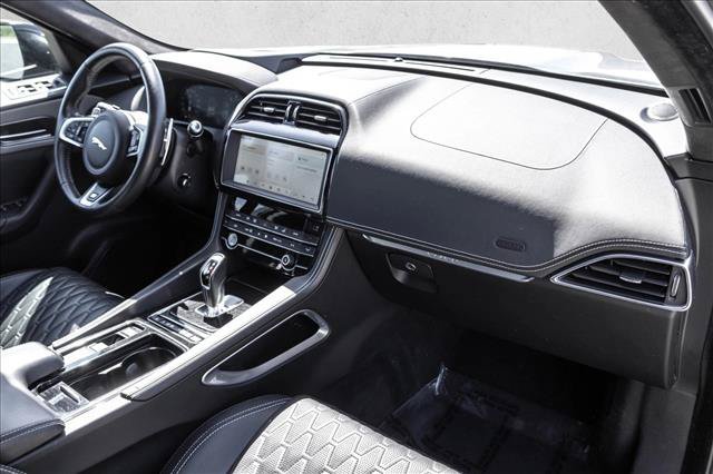 Used 2020 Jaguar F-PACE SVR AWD/4WD image 25