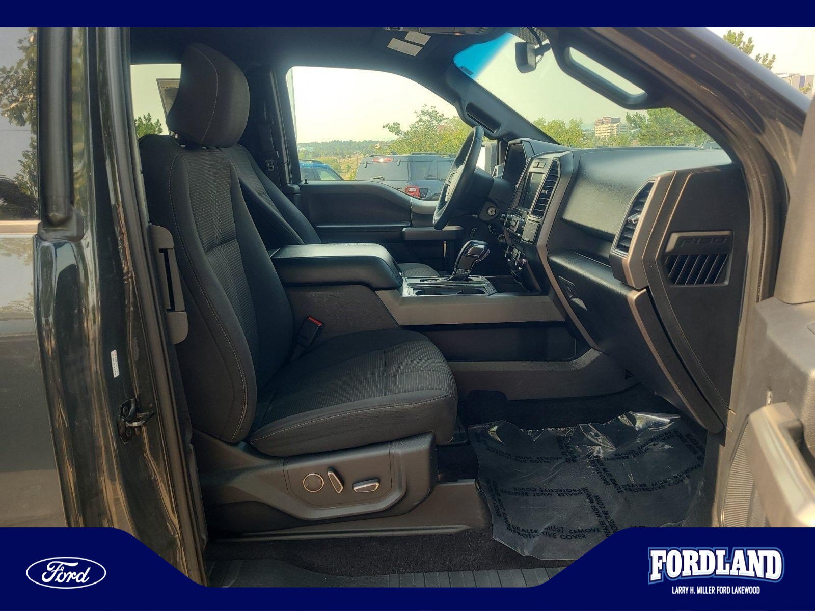 Used 2017 Ford F150 XLT w/ Equipment Group 302A Luxury AWD/4WD image 19