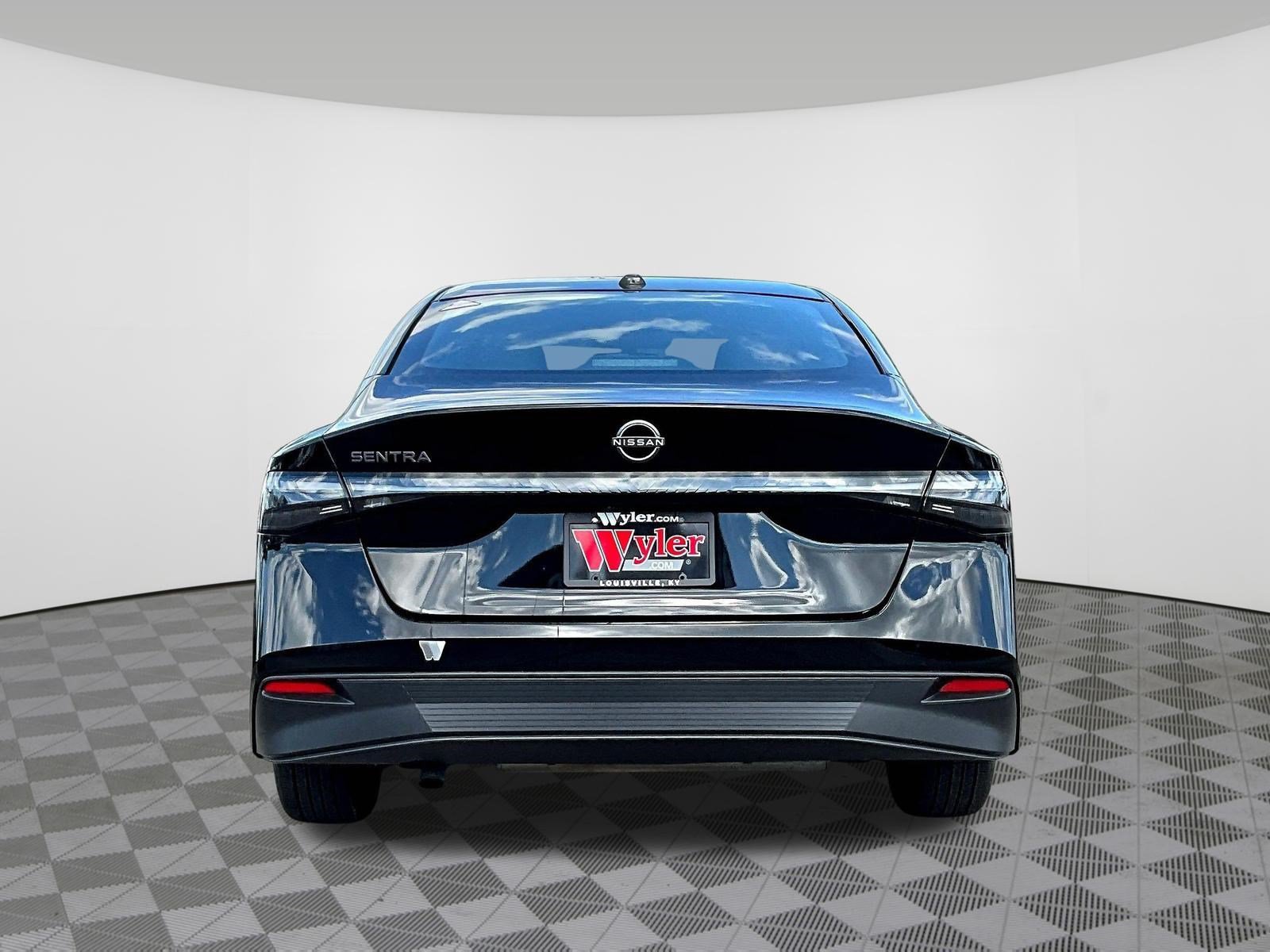 Certified 2026 Nissan Sentra SV w/ SV Convenience Package FWD image 5