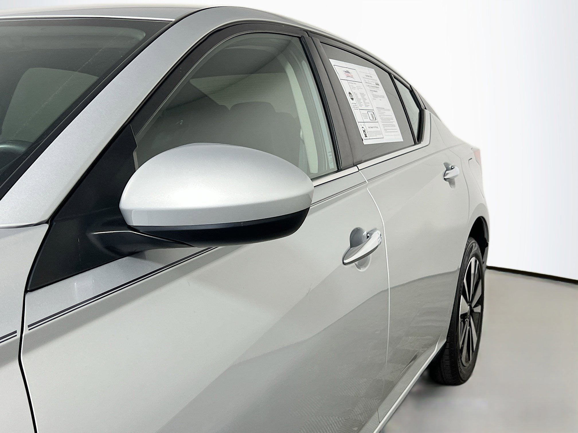 Used 2022 Nissan Altima 2.5 SV AWD/4WD image 13
