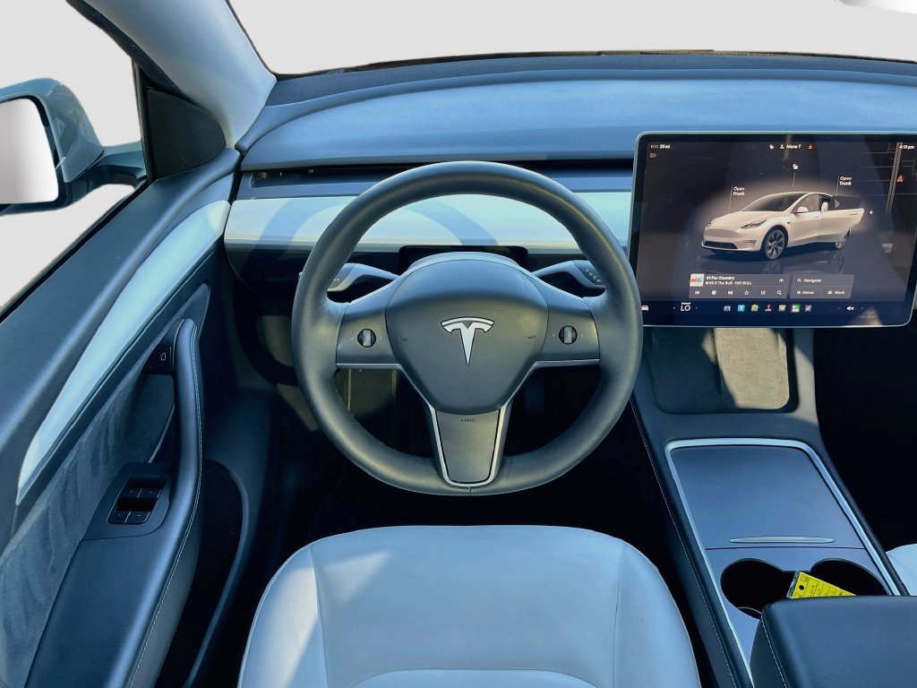 Used 2025 Tesla Model Y Long Range RWD image 23