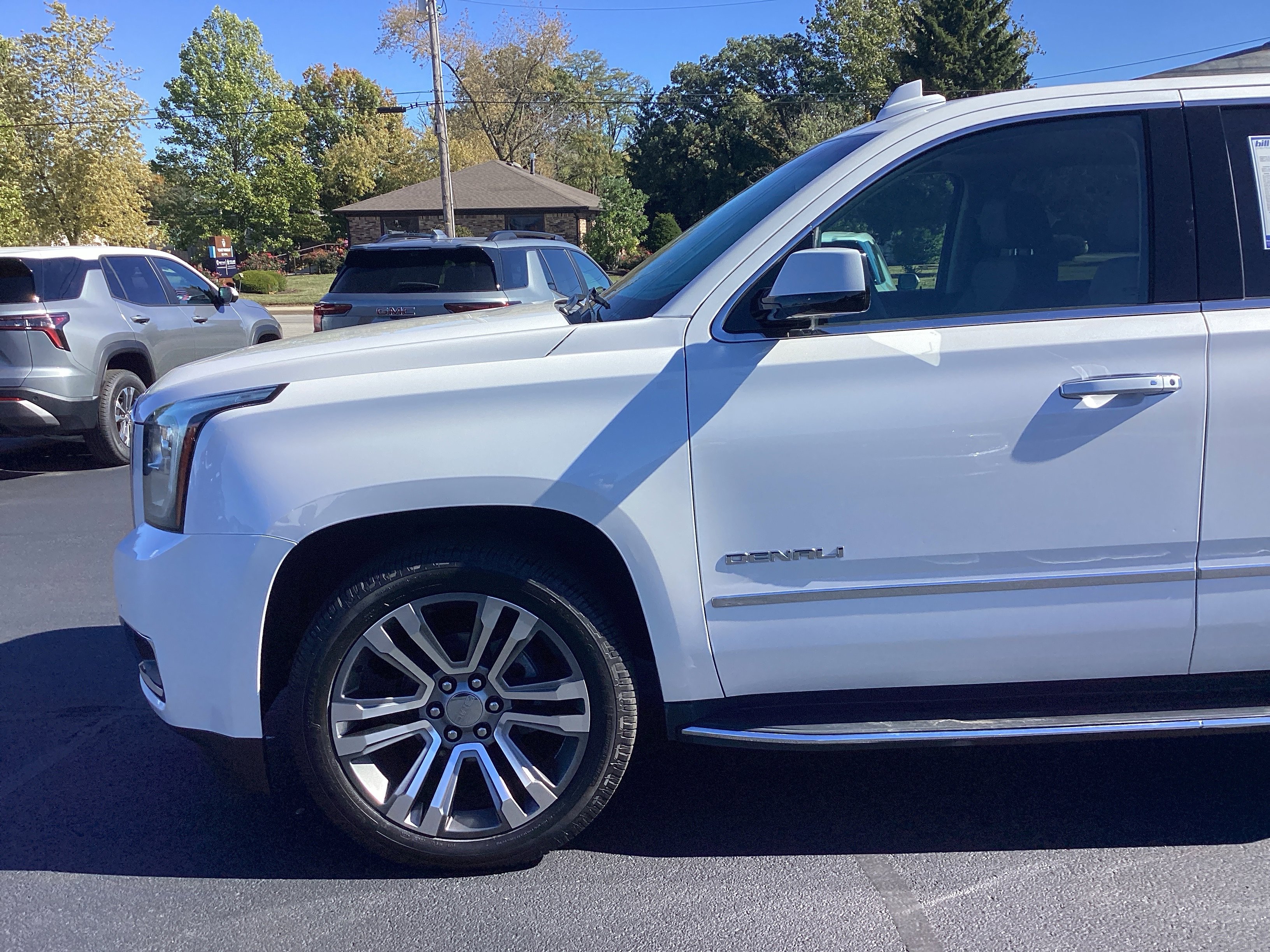 Used 2018 GMC Yukon Denali w/ Open Road Package image 2