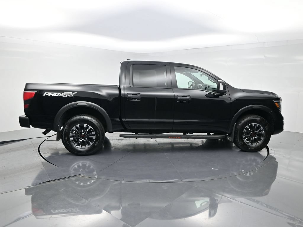 Used 2024 Nissan Titan PRO-4X w/ Pro-4x Convenience Package AWD/4WD image 4