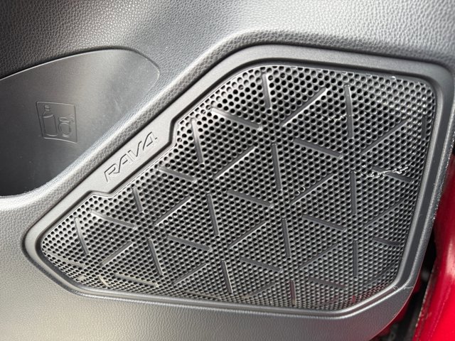 Used 2019 Toyota RAV4 XLE w/ Convenience Package image 36