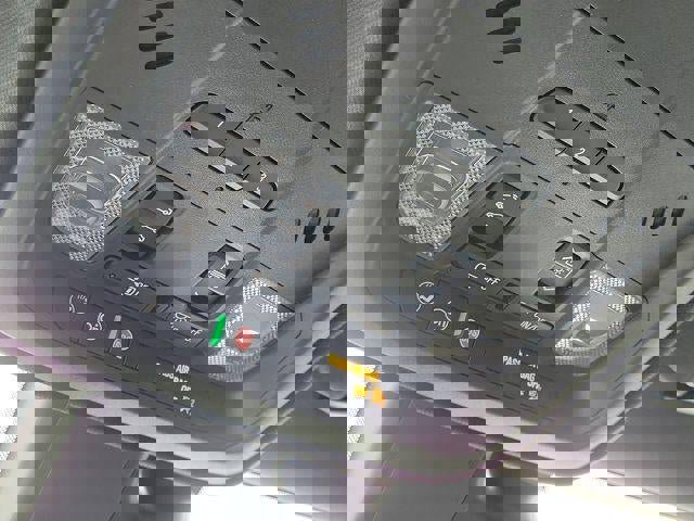 Certified 2022 Cadillac XT4 Sport w/ Enhanced Visibility Package image 25