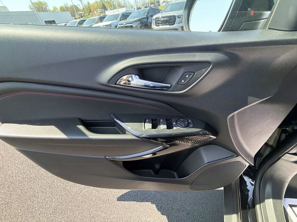 New 2026 Chevrolet Trax RS w/ Sunroof Package image 19