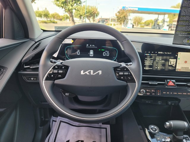 New 2026 Kia Niro EX FWD image 8