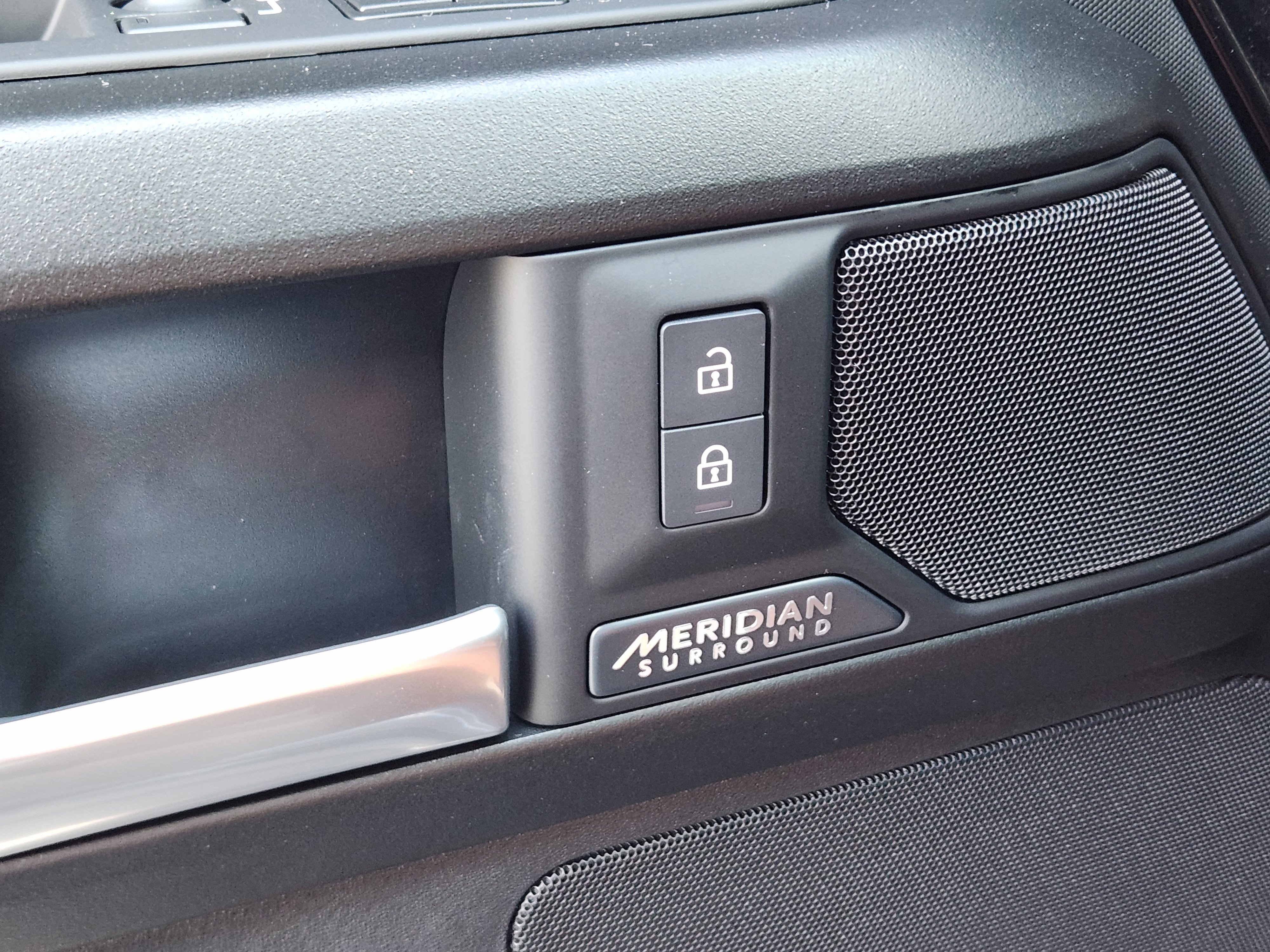 New 2026 Land Rover Defender 130 V8 image 21