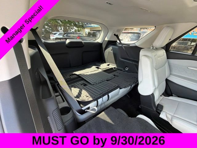 Used 2025 Ford Explorer Platinum w/ LUX Leather Package AWD/4WD image 32