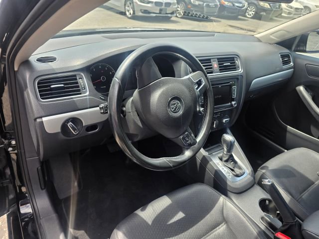 Used 2014 Volkswagen Jetta SE FWD image 13