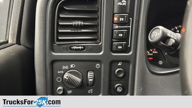 Used 2004 Chevrolet Silverado 2500 LS image 18