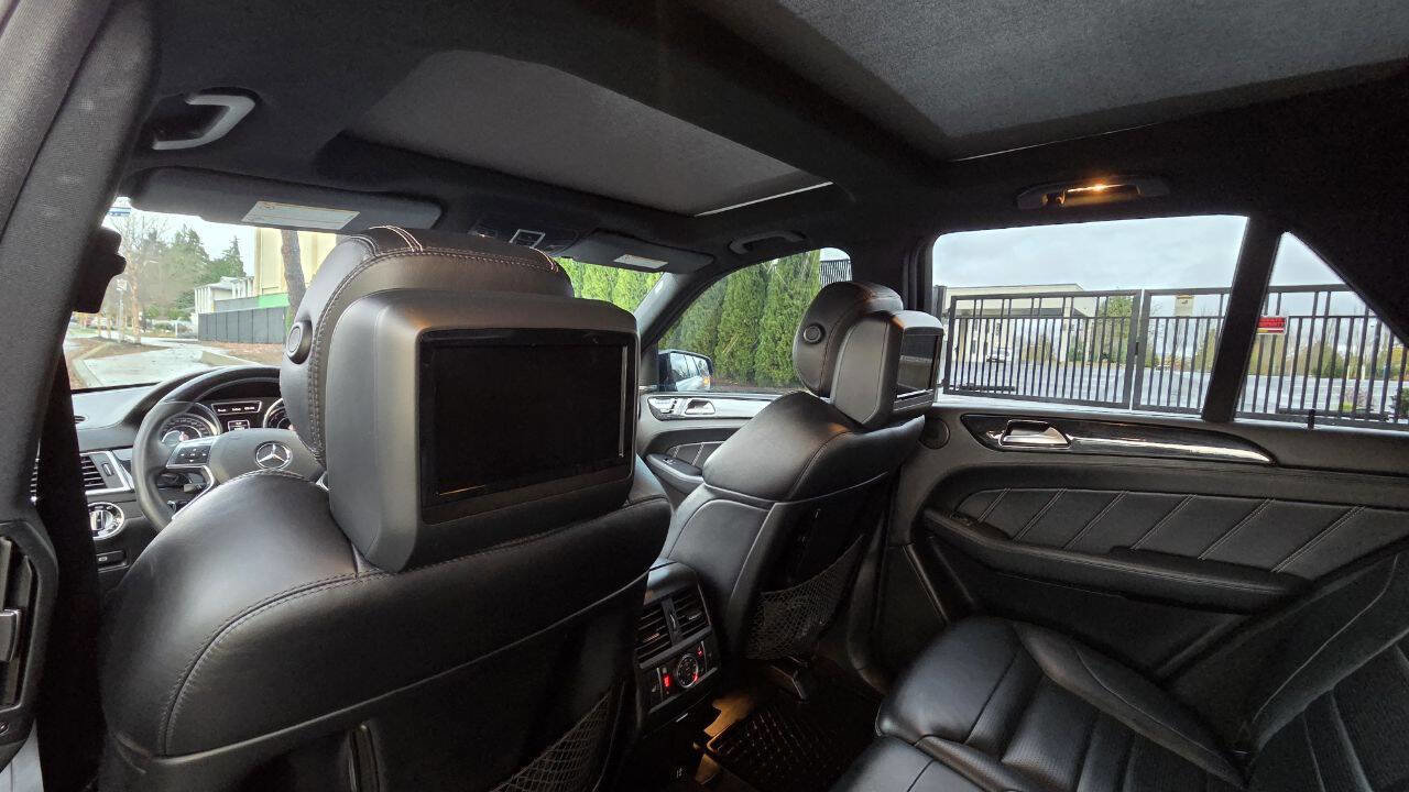 Used 2012 Mercedes-Benz ML 63 AMG 4MATIC image 11