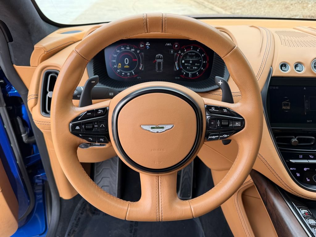 Used 2021 Aston Martin DBX image 11