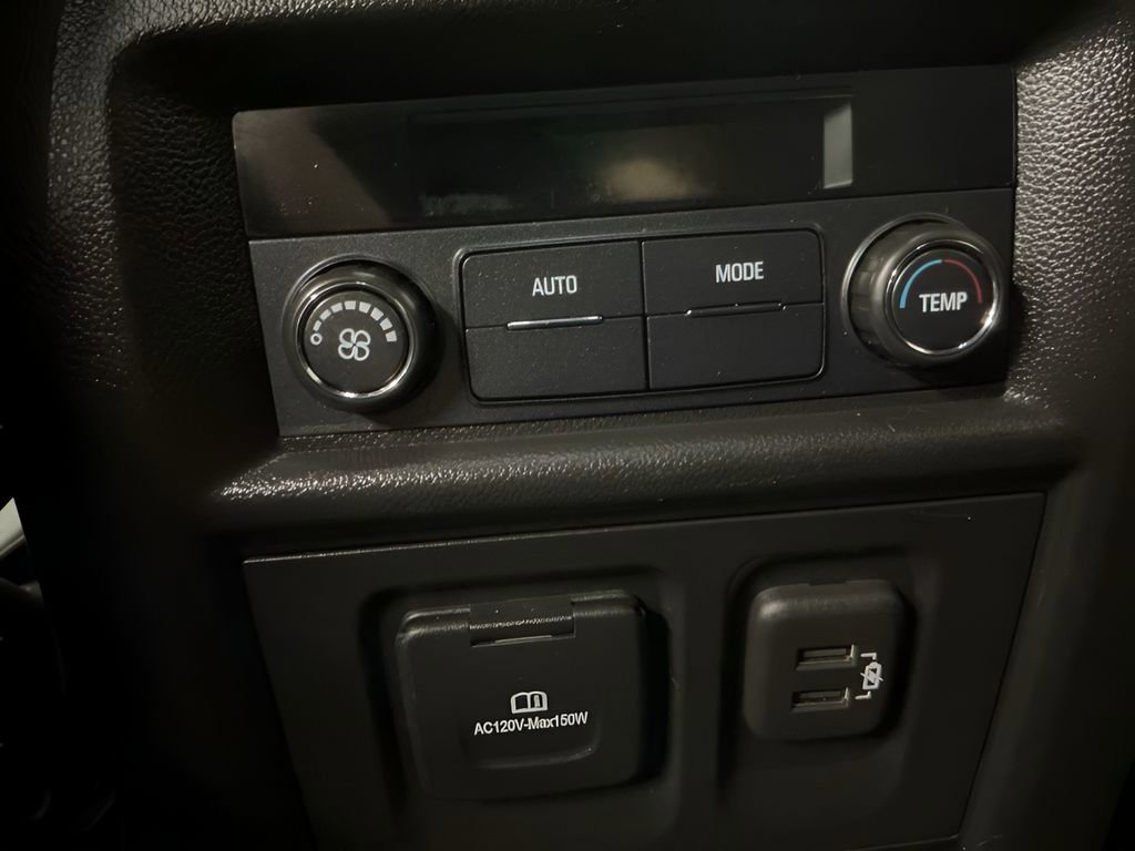 Used 2022 Chevrolet Traverse RS w/ LPO, "Hit The Road" Package image 22