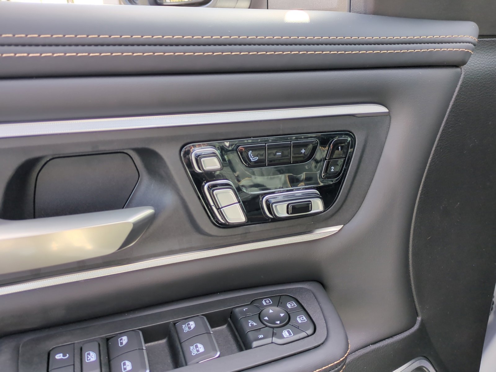 New 2026 RAM 1500 Tungsten w/ Towing Technology Group image 14