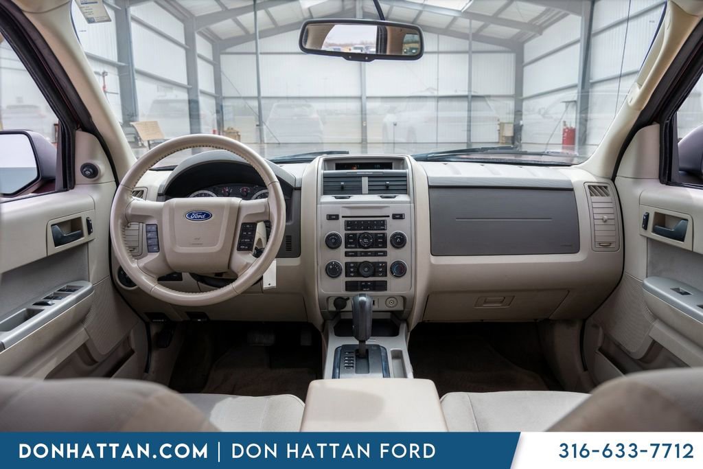 Used 2011 Ford Escape XLT image 3