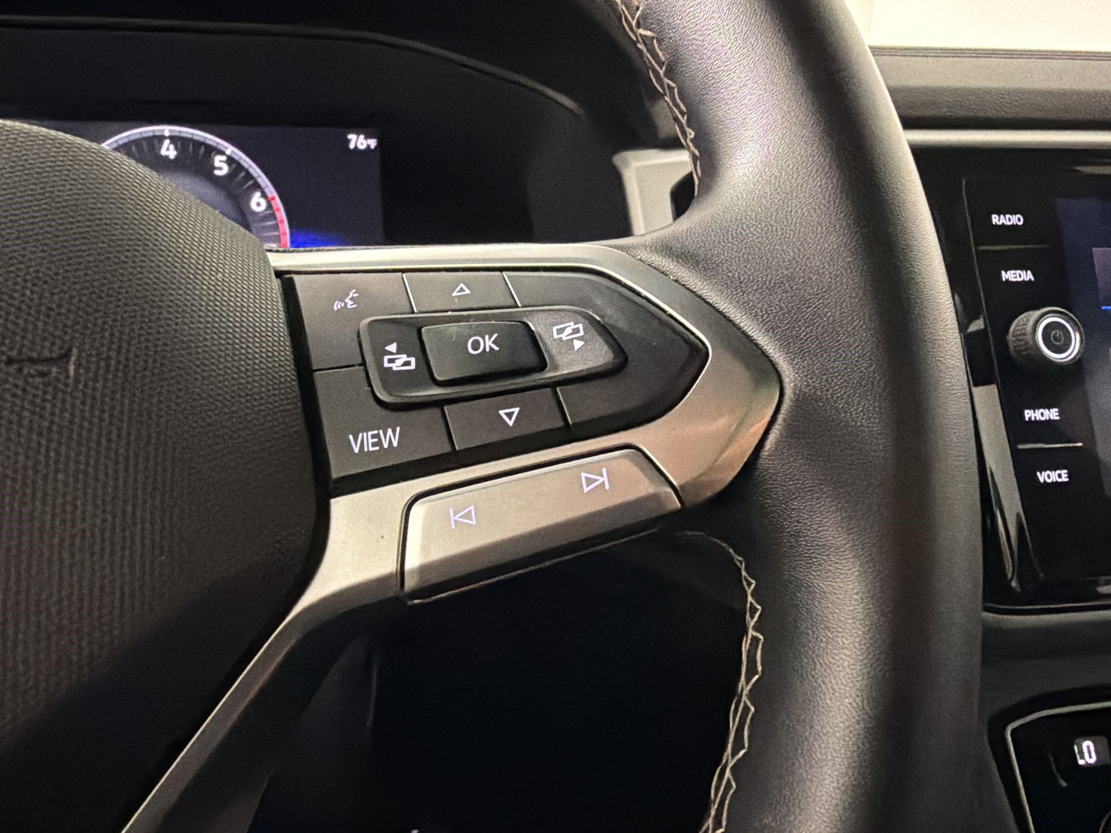 Used 2022 Volkswagen Atlas Cross Sport SE w/ Panoramic Sunroof Package AWD/4WD image 20