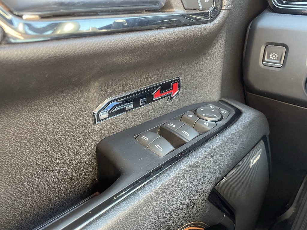 Used 2023 GMC Sierra 1500 AT4 w/ AT4 Preferred Package image 12