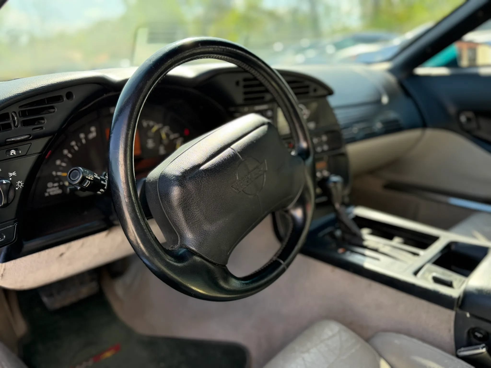 Used 1994 Chevrolet Corvette Coupe RWD image 12