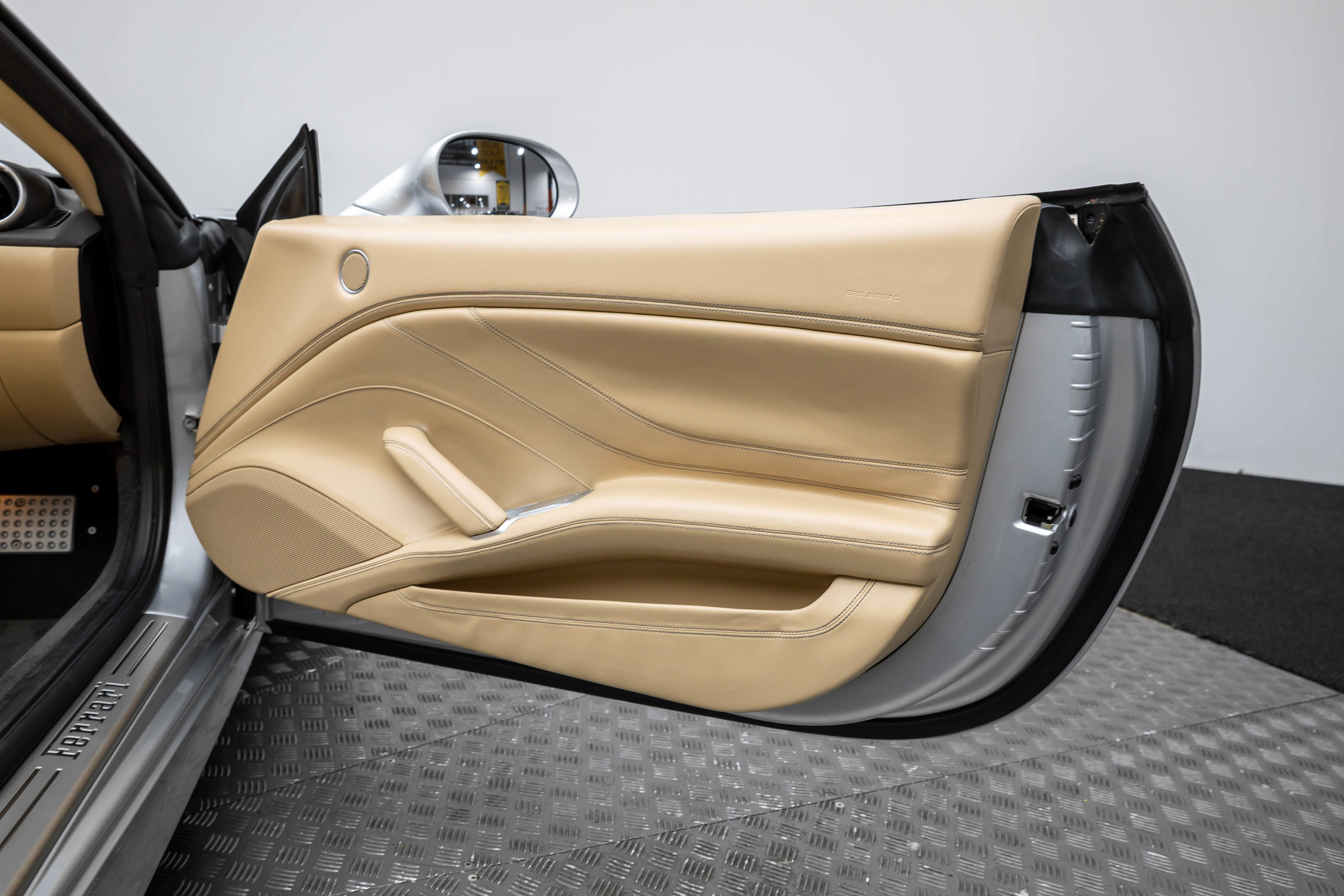 Certified 2016 Ferrari California T image 33