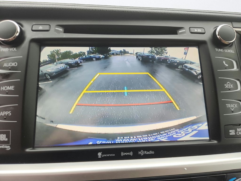 Used 2019 Toyota Highlander Limited AWD/4WD image 17