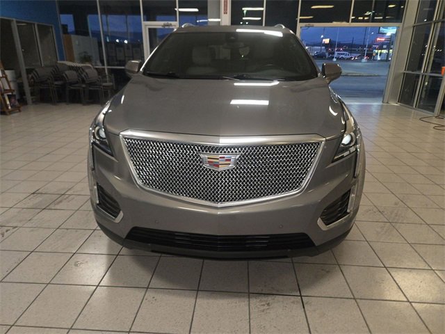 Used 2018 Cadillac XT5 Luxury w/ Driver Awareness Package image 3