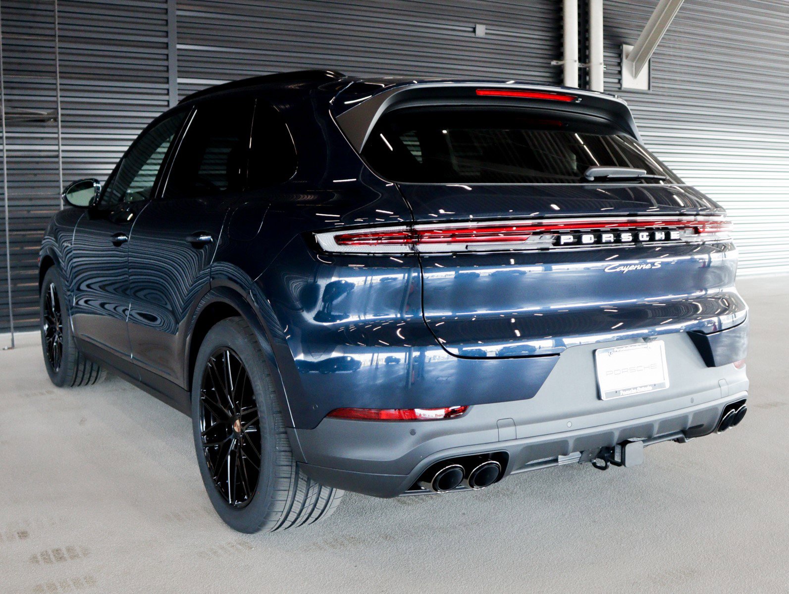 New 2026 Porsche Cayenne S image 3