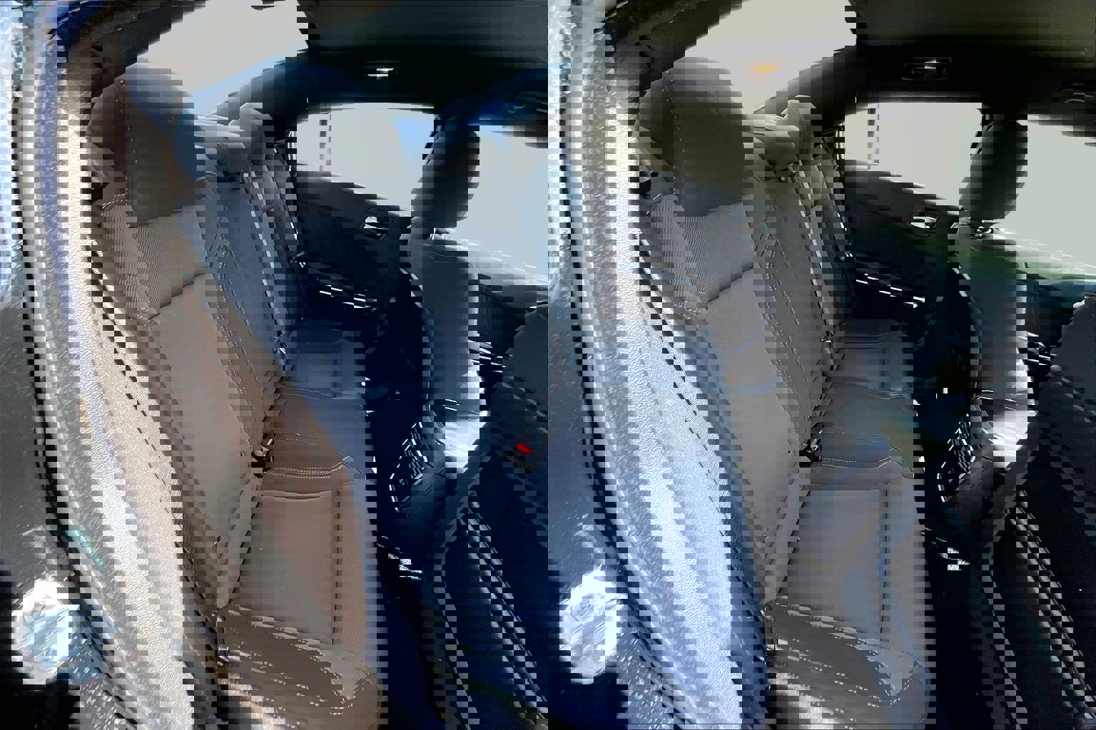 Used 2019 Dodge Charger SXT image 16