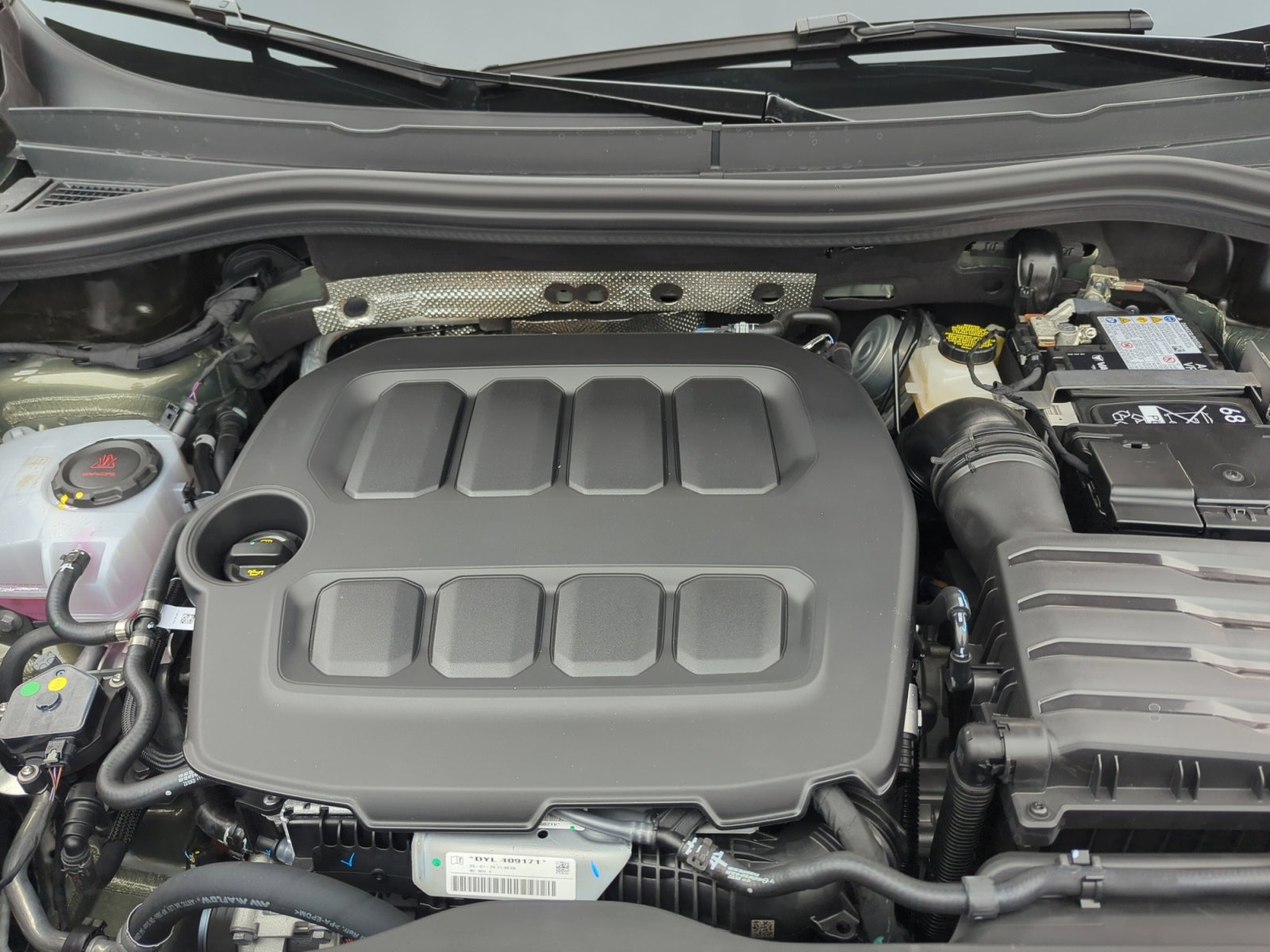 New 2026 Volkswagen Tiguan SE R-Line image 20