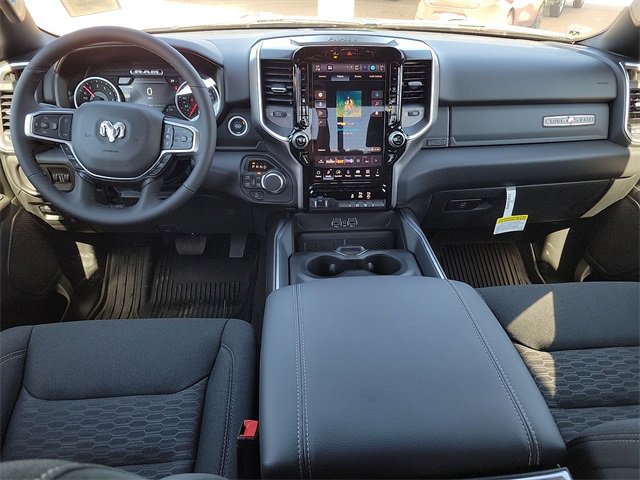 New 2026 RAM 1500 4x4 Crew Cab image 9