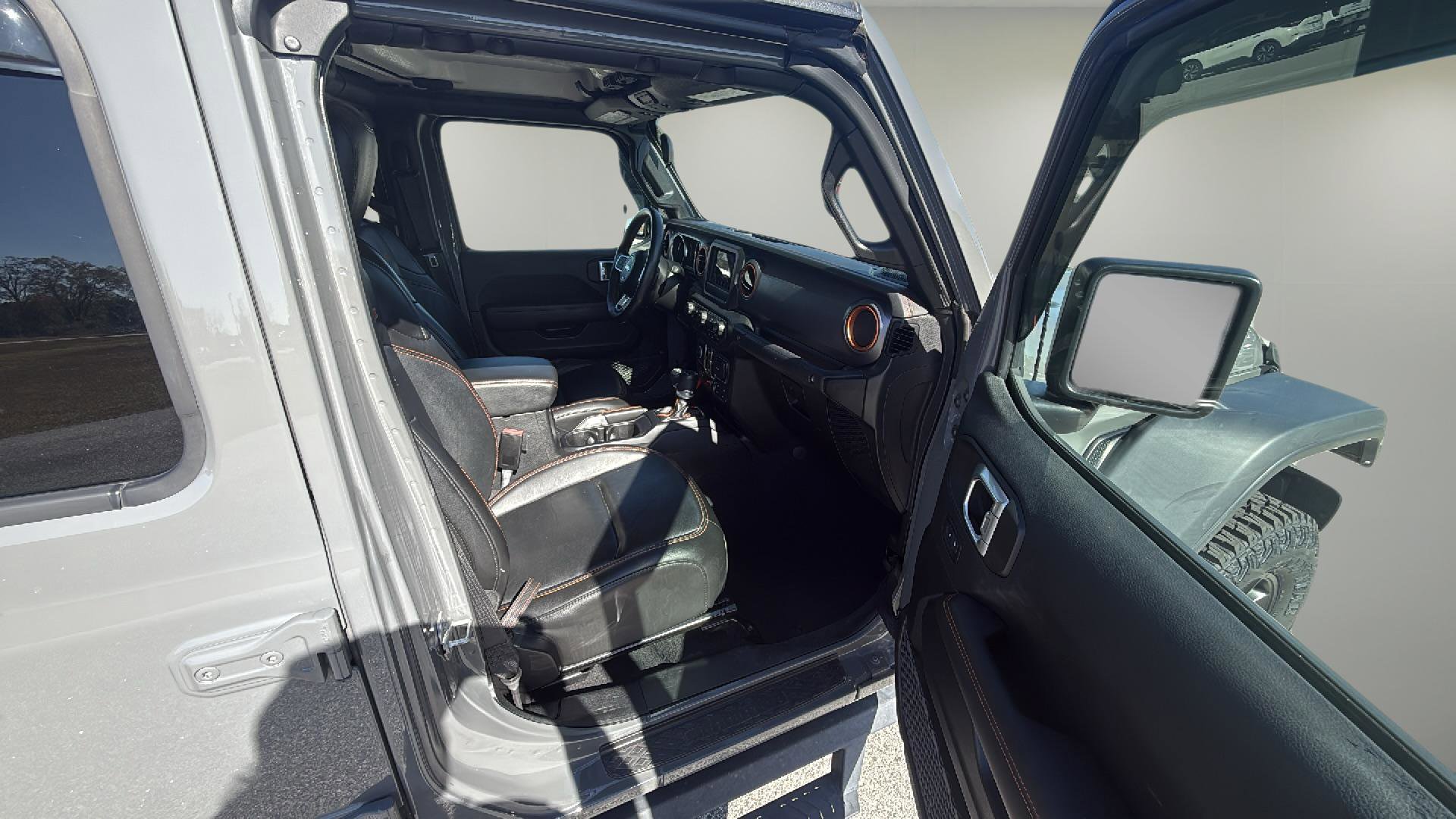 Used 2021 Jeep Gladiator Mojave w/ LED Lighting Group image 13