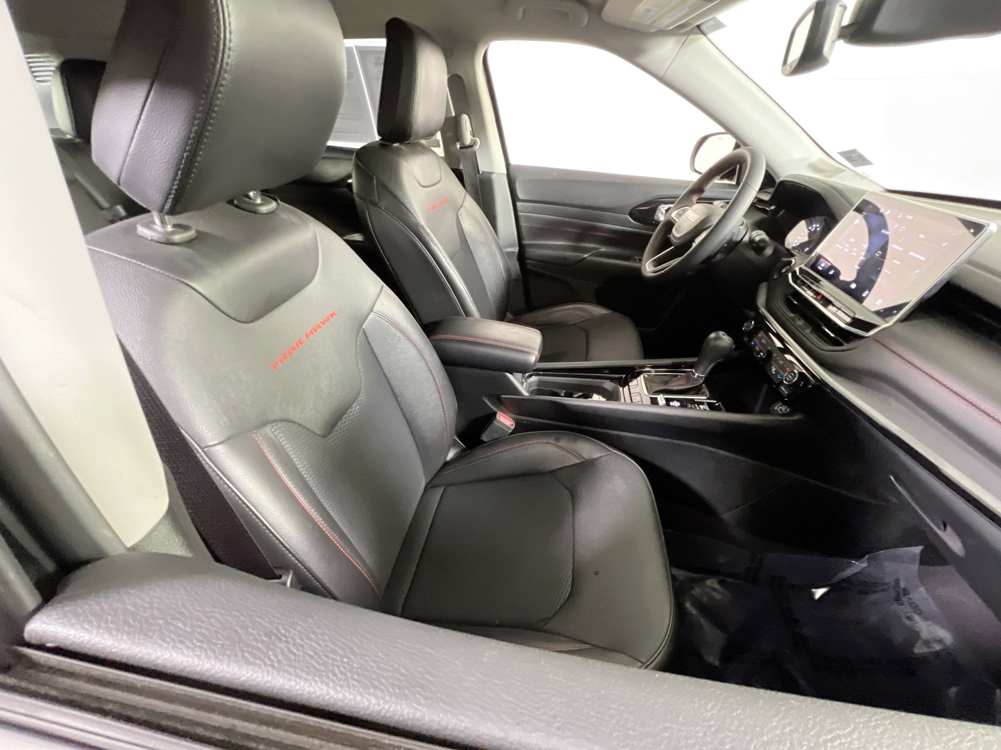 Used 2022 Jeep Compass Trailhawk AWD/4WD image 24