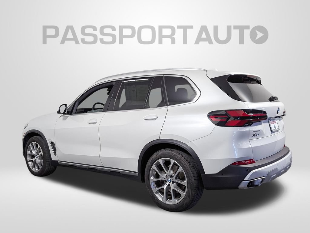 Certified 2024 BMW X5 xDrive40i w/ Premium Package AWD/4WD image 3