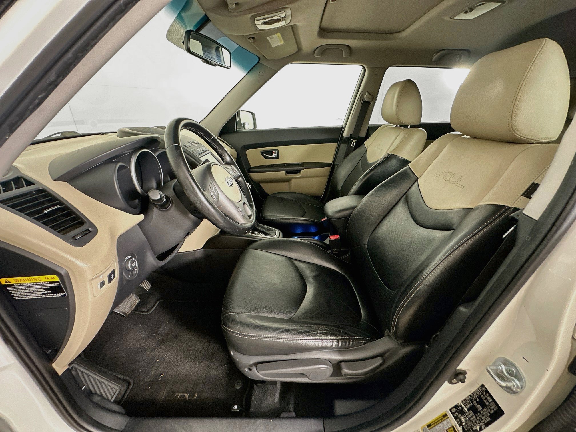 Used 2013 Kia Soul ! w/ Premium Pkg FWD image 13