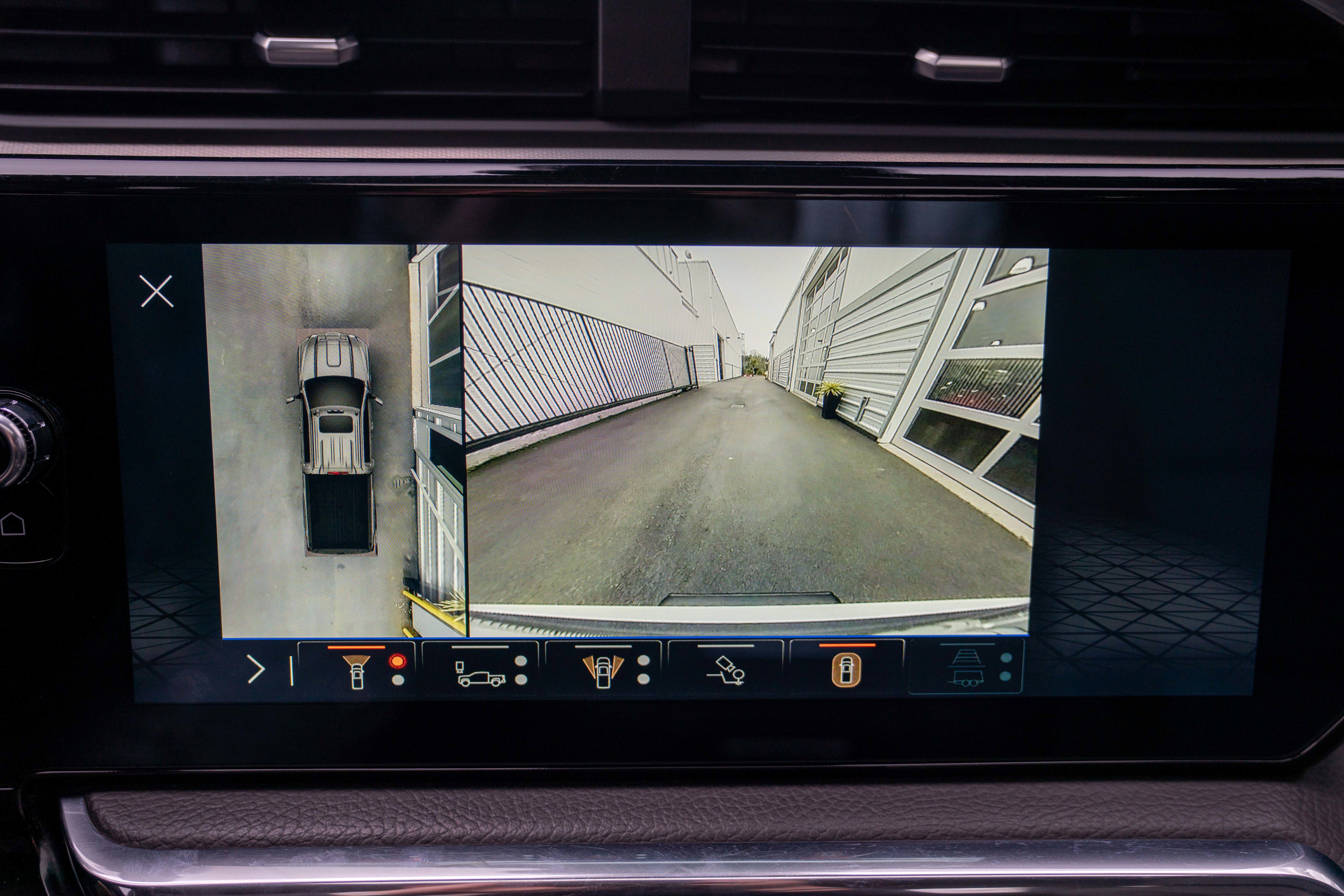 Used 2024 GMC Sierra 3500 Denali w/ Denali Reserve Package image 25