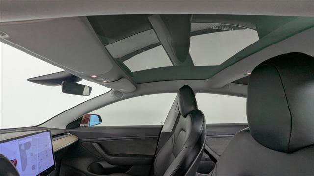 Used 2018 Tesla Model 3 Long Range image 14