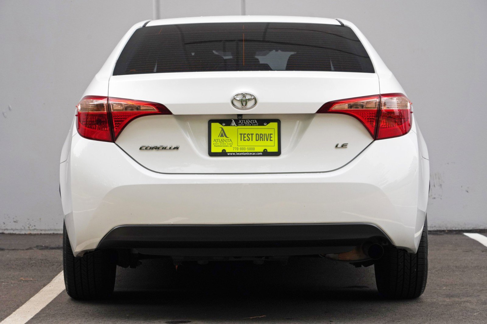 Used 2019 Toyota Corolla LE w/ Carpet Mat Package (TMS) FWD image 10