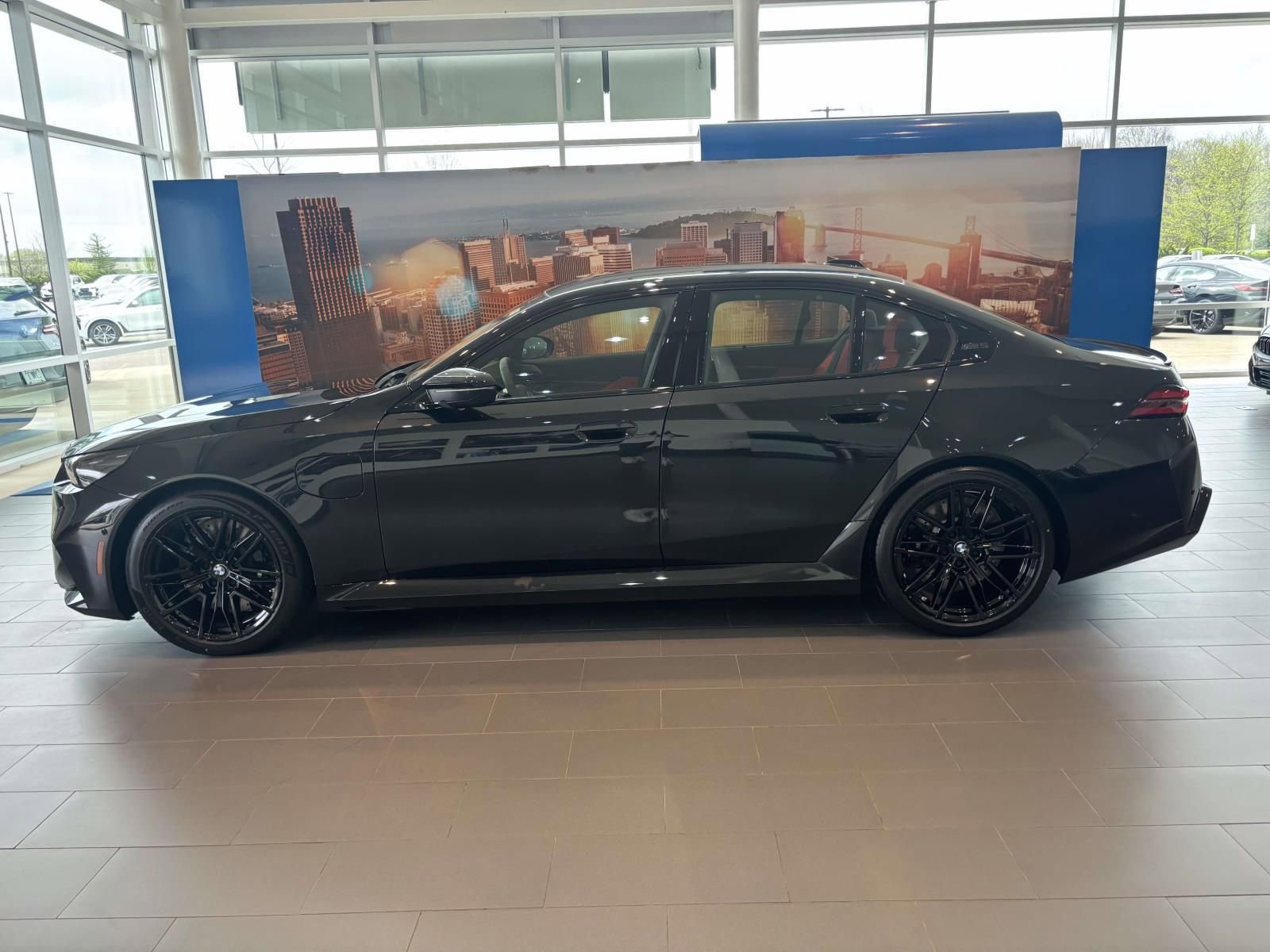 New 2026 BMW M5 w/ Executive Package AWD/4WD image 40