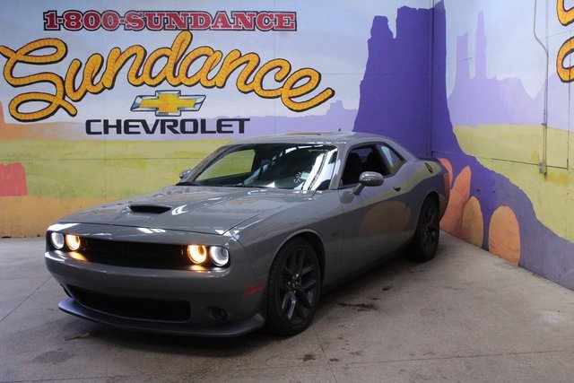 Used 2019 Dodge Challenger R/T w/ Blacktop Package image 2