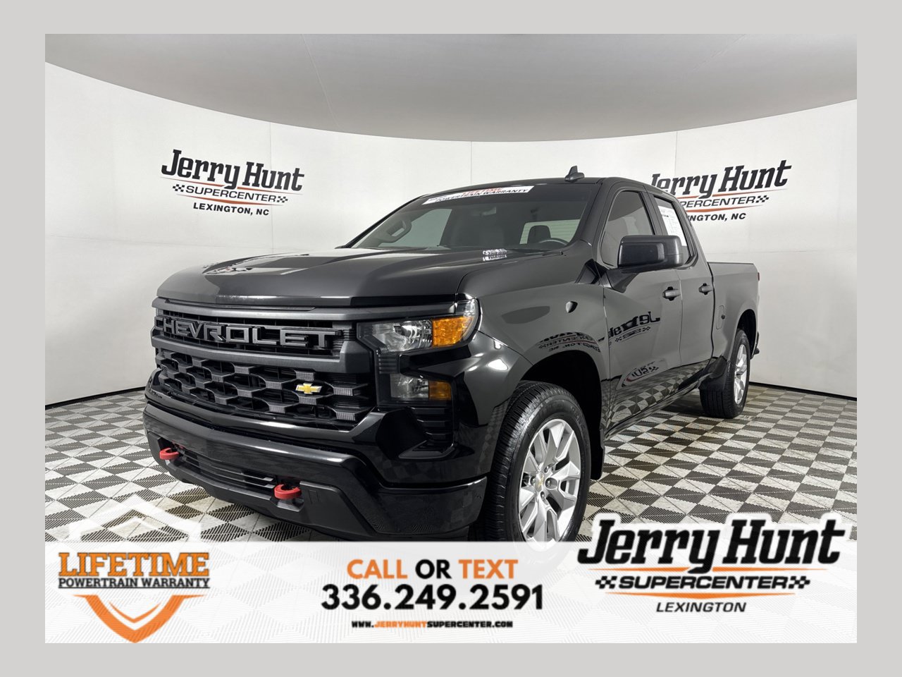 Used 2024 Chevrolet Silverado 1500 Custom AWD/4WD image 1