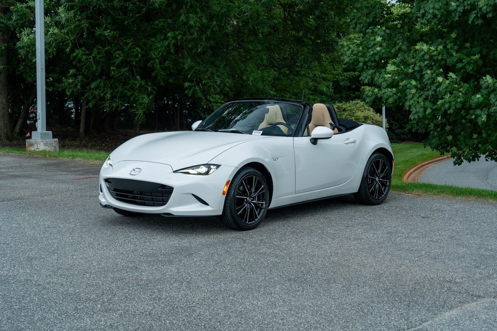 Used 2026 MAZDA MX-5 Miata Grand Touring RWD image 3