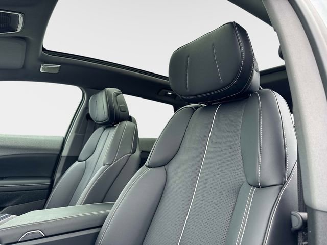 Certified 2025 Cadillac Optiq Sport 2 image 17